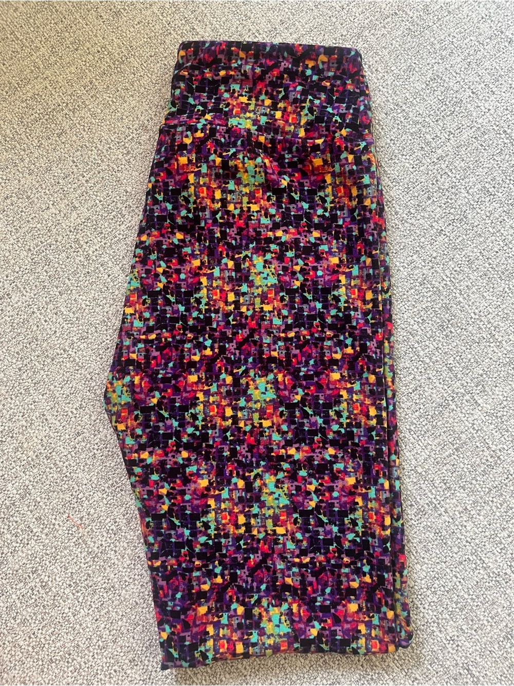 LuLaRoe OS Leggings in Black with Bright Multicolor Pixel Print
